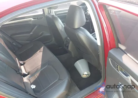 2016 Volkswagen Passat 1.8T Se из США, поврежденный, VIN 1VWBT7A38GC069512